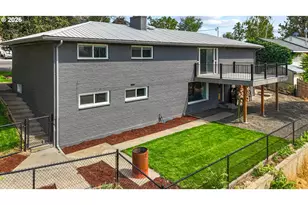 715 NW 6th St, Pendleton, OR 97801 - Photo 3