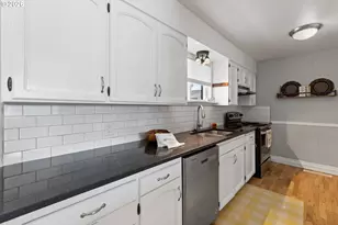 715 NW 6th St, Pendleton, OR 97801 - Photo 13