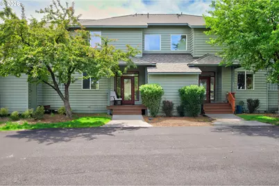 993 Golden Pheasant Dr, Redmond, OR 97756 - Photo 1