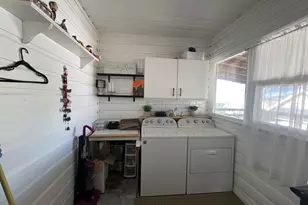 209 E 10th St, The Dalles, OR 97058 - Photo 11