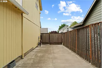 3220 N Knoll Dr, Newberg, OR 97132 - Photo 37