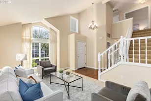 12878 SW Sierra Vista Dr, Lake Oswego, OR 97035 - Photo 9