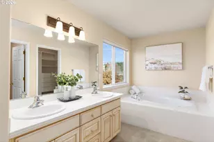 12878 SW Sierra Vista Dr, Lake Oswego, OR 97035 - Photo 27