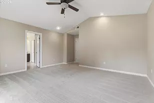 5595 NE Azores Ct, Hillsboro, OR 97124 - Photo 23