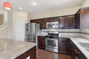 5595 NE Azores Ct, Hillsboro, OR 97124 - Photo 7