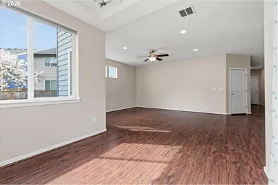 5595 NE Azores Ct, Hillsboro, OR 97124 - Photo 17