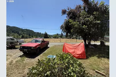 211 E Alder St, Powers, OR 97466 - Photo 7