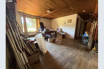 211 E Alder St, Powers, OR 97466 - Photo 9