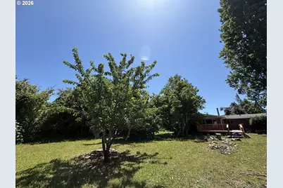 211 E Alder St, Powers, OR 97466 - Photo 1