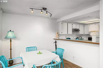 2026 Lake Isle Dr, Eugene, OR 97401 - Photo 13