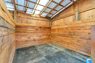 17401 NE Fourth Plain Rd, Vancouver, WA 98682 - Photo 43