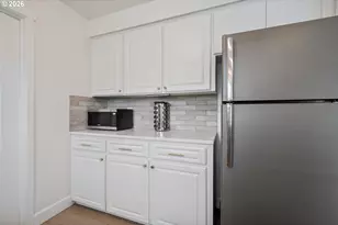 106 Monterey Dr, Kelso, WA 98626 - Photo 11