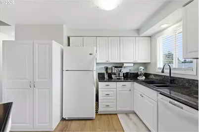 5634 Modesto Ct, Salem, OR 97306 - Photo 9