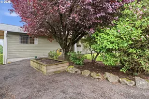 1720 7th St, Columbia City, OR 97018 - Photo 39