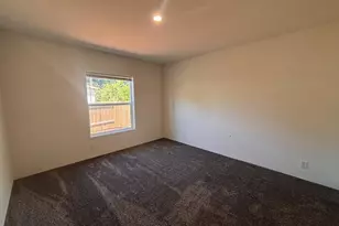 104 River Loop 1, Eugene, OR 97404 - Photo 9