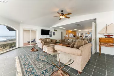 30555 Sandy Dr, Gold Beach, OR 97444 - Photo 13