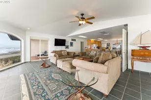 30555 Sandy Dr, Gold Beach, OR 97444 - Photo 13