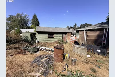 140 7th Ave, Sweet Home, OR 97386 - Photo 9