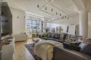 1314 NW Irving St, Portland, OR 97209 - Photo 17