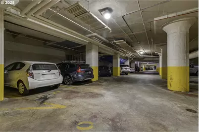 1314 NW Irving St #504, Portland, OR 97209 - Photo 31