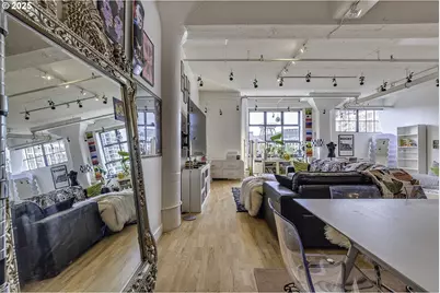 1314 NW Irving St #504, Portland, OR 97209 - Photo 15