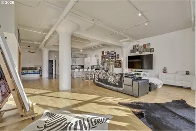 1314 NW Irving St #504, Portland, OR 97209 - Photo 5