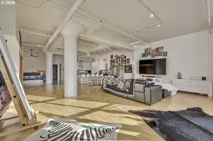 1314 NW Irving St, Portland, OR 97209 - Photo 5