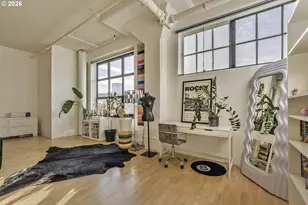 1314 NW Irving St, Portland, OR 97209 - Photo 17