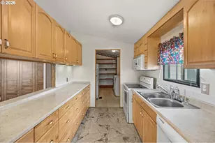 450 SE Lacreole Dr, Dallas, OR 97338 - Photo 11