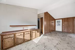 450 SE Lacreole Dr, Dallas, OR 97338 - Photo 9