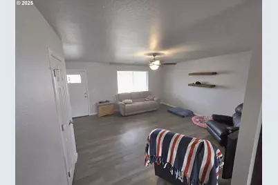 139 Teresa Ln, Winston, OR 97496 - Photo 3