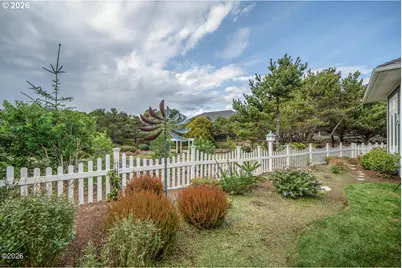 5920 SW Arbor Dr, Newport, OR 97366 - Photo 31