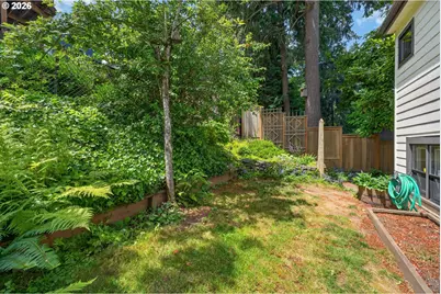 329 SE Gilham Ave, Portland, OR 97215 - Photo 39