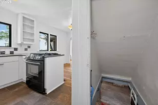 329 SE Gilham Ave, Portland, OR 97215 - Photo 29