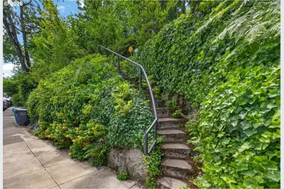 329 SE Gilham Ave, Portland, OR 97215 - Photo 43