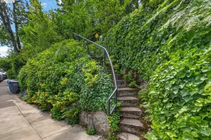 329 SE Gilham Ave, Portland, OR 97215 - Photo 43