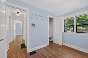 329 SE Gilham Ave, Portland, OR 97215 - Photo 17