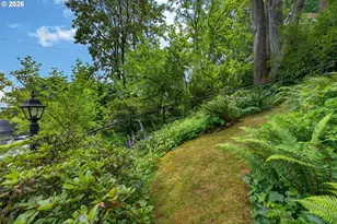 329 SE Gilham Ave, Portland, OR 97215 - Photo 45