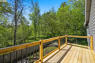 392 Dellwood Dr, Eugene, OR 97405 - Photo 25