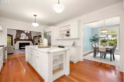 49 Briarwood Rd, Lake Oswego, OR 97034 - Photo 19