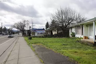 491 NW Douglas Blvd, Winston, OR 97496 - Photo 3