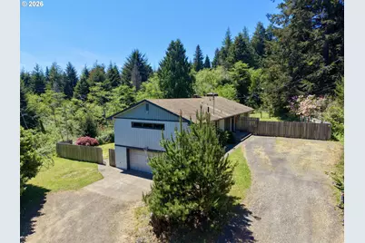1300 Ingersoll St, Coos Bay, OR 97420 - Photo 1