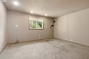 15717 SW Scholls Ferry Rd, Beaverton, OR 97007 - Photo 9