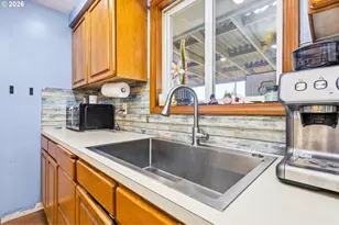 200 SE Walnut Ave, Dallas, OR 97338 - Photo 13