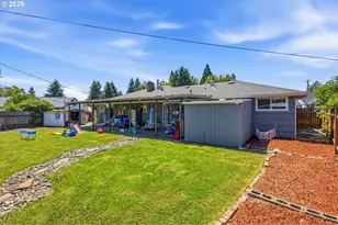 200 SE Walnut Ave, Dallas, OR 97338 - Photo 29
