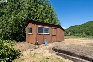 25555 Blaine Rd, Beaver, OR 97108 - Photo 29