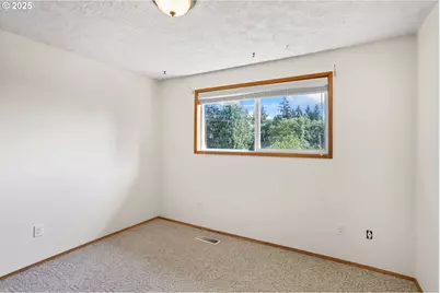 2335 5th St, Columbia City, OR 97018 - Photo 29