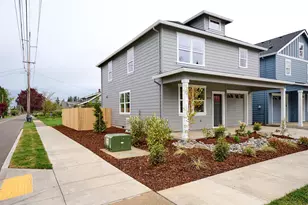818 Pine St, Silverton, OR 97381 - Photo 29