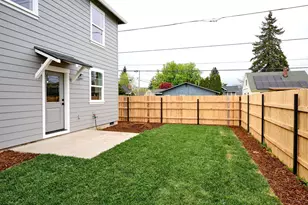 818 Pine St, Silverton, OR 97381 - Photo 33