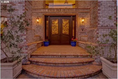 600 SE Arrow Creek Ln, Gresham, OR 97080 - Photo 3